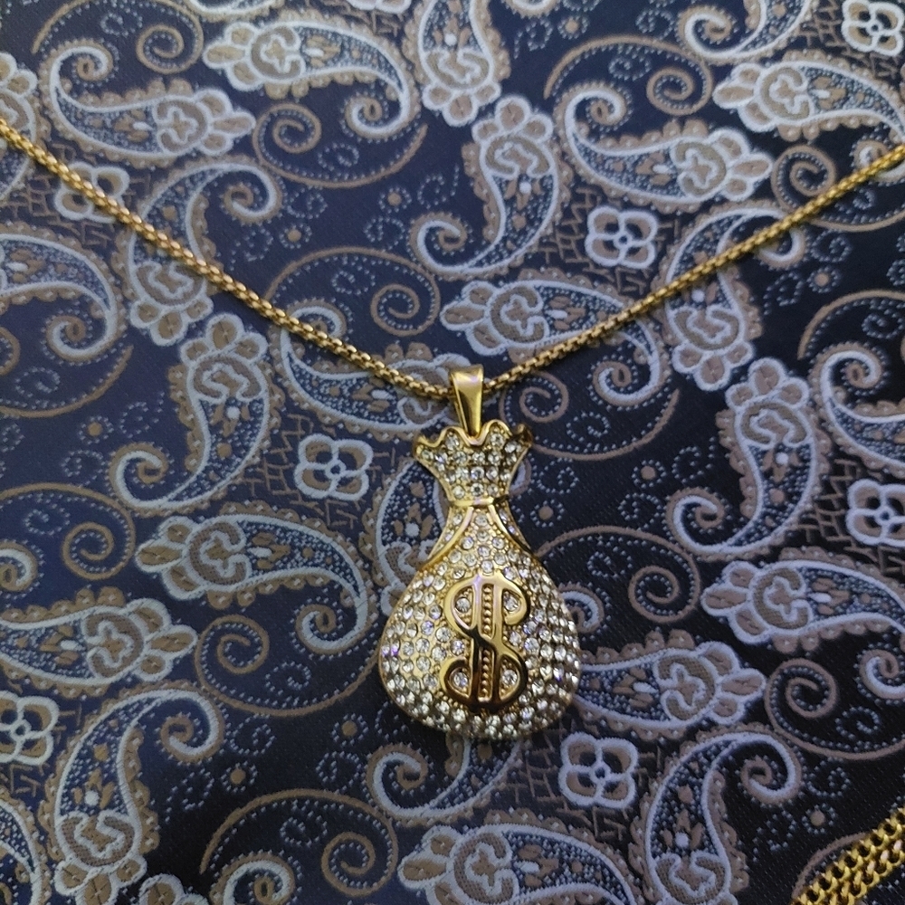 18K Gold Plated Money Bad Pendant Necklace With Crystals - Picture 14 of 15